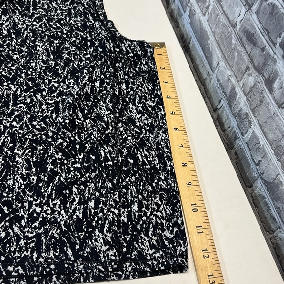 Lululemon tank top - Picture 5 of 7